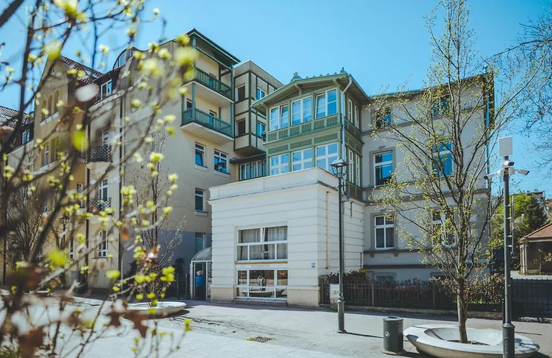 Art Nouveau Weranda-1
